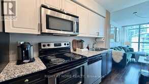 656 - 209 FORT YORK BOULEVARD S | Toronto Ontario | Slide Image Eight