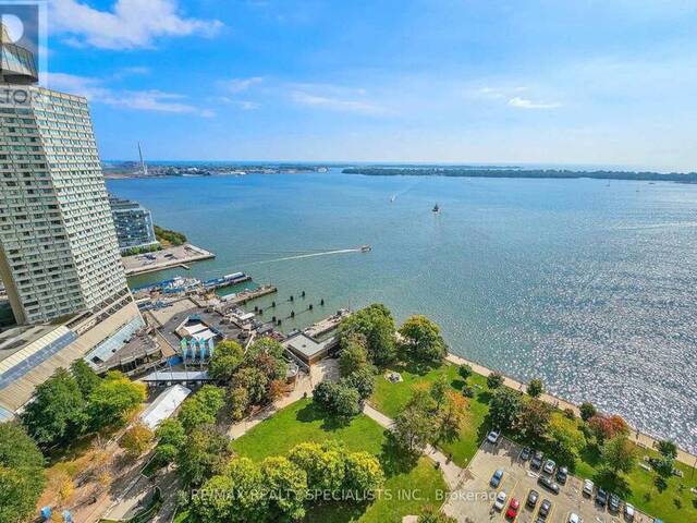 1207 - 33 HARBOUR SQUARE Toronto Ontario, M5J 2G2 - 1 Bedroom Condo For Sale