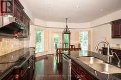 2 HERON TRAIL | Whitchurch-Stouffville Ontario | Slide Image Fourteen