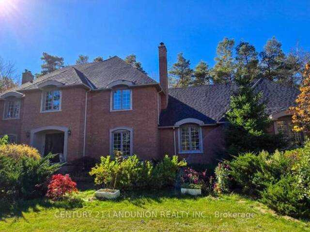 2 HERON TRAIL Whitchurch-Stouffville Ontario, L3Y 4W1 - 4 Bedrooms Home For Sale