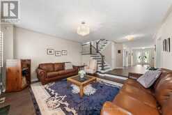 32 REYNOLDS LANE | Barrie Ontario | Slide Image Thirteen