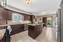 32 REYNOLDS LANE | Barrie Ontario | Slide Image Fifteen