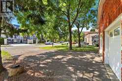 34A CLARIDGE DRIVE | Richmond Hill Ontario | Slide Image Four