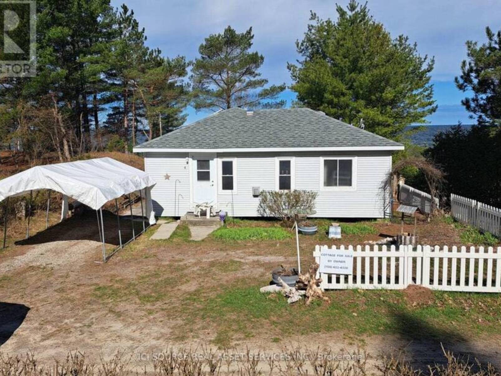 4 PINEWOOD DRIVE, Tiny, Ontario L0L 2T0