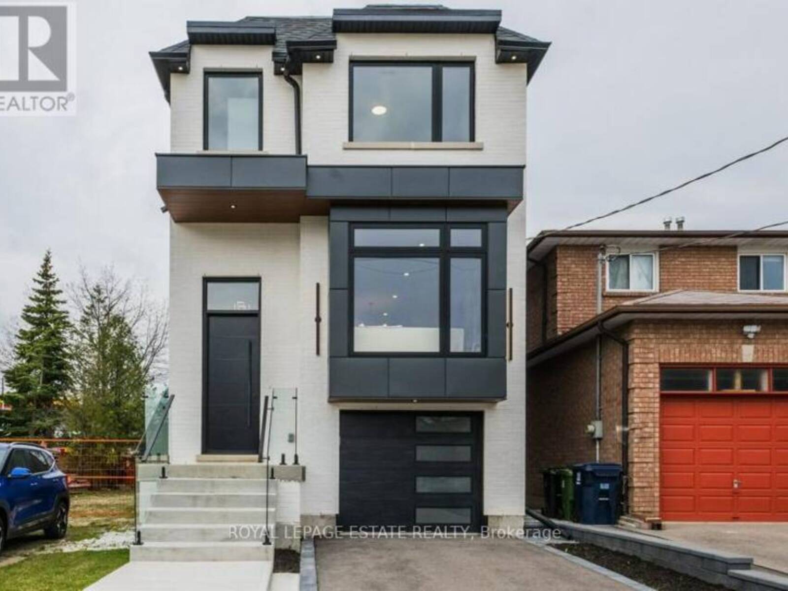 4 LUNNESS ROAD, Toronto, Ontario M8W 4M3