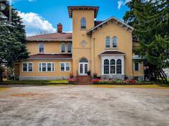 260 VINE STREET St. Catharines Ontario, L2M 4T1