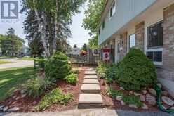 306 OAKWOOD COURT | Newmarket Ontario | Slide Image Three