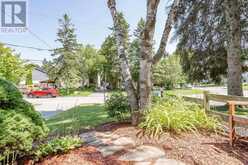 306 OAKWOOD COURT | Newmarket Ontario | Slide Image Four