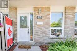 306 OAKWOOD COURT | Newmarket Ontario | Slide Image Five