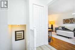 306 OAKWOOD COURT | Newmarket Ontario | Slide Image Six