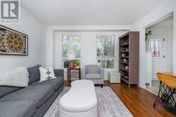 306 OAKWOOD COURT | Newmarket Ontario | Slide Image Eight