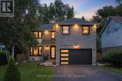 1040 BIRCHWOOD DRIVE | Newmarket Ontario | Slide Image One