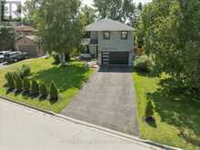 1040 BIRCHWOOD DRIVE | Newmarket Ontario | Slide Image Four