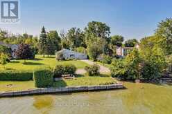 35 LAKE DRIVE E | Georgina Ontario | Slide Image Three