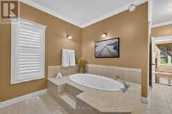 128 DENNEY DRIVE | Angus Ontario | Slide Image Seventeen