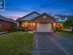18 DRAPER CRESCENT Barrie Ontario, L4N 8A9