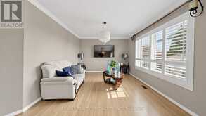193 QUEEN MARY DRIVE | Brampton Ontario | Slide Image Eight