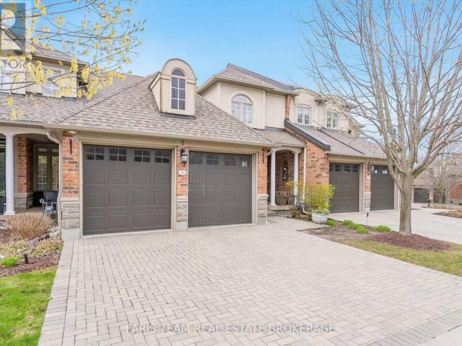 10 WILTON TRAIL, Aurora, Ontario L4G 7S9