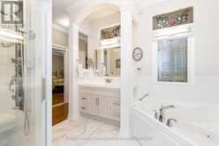 10 WILTON TRAIL | Aurora Ontario | Slide Image Nineteen