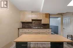 201 STEEL STREET | Barrie Ontario | Slide Image Thirteen