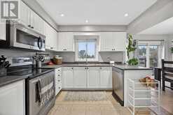 4 DUNNETT DRIVE | Barrie Ontario | Slide Image Eight