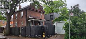 179 GILMOUR AVENUE | Toronto Ontario | Slide Image Fifteen