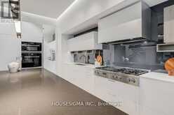 307 RICHVIEW AVENUE | Toronto Ontario | Slide Image Fourteen