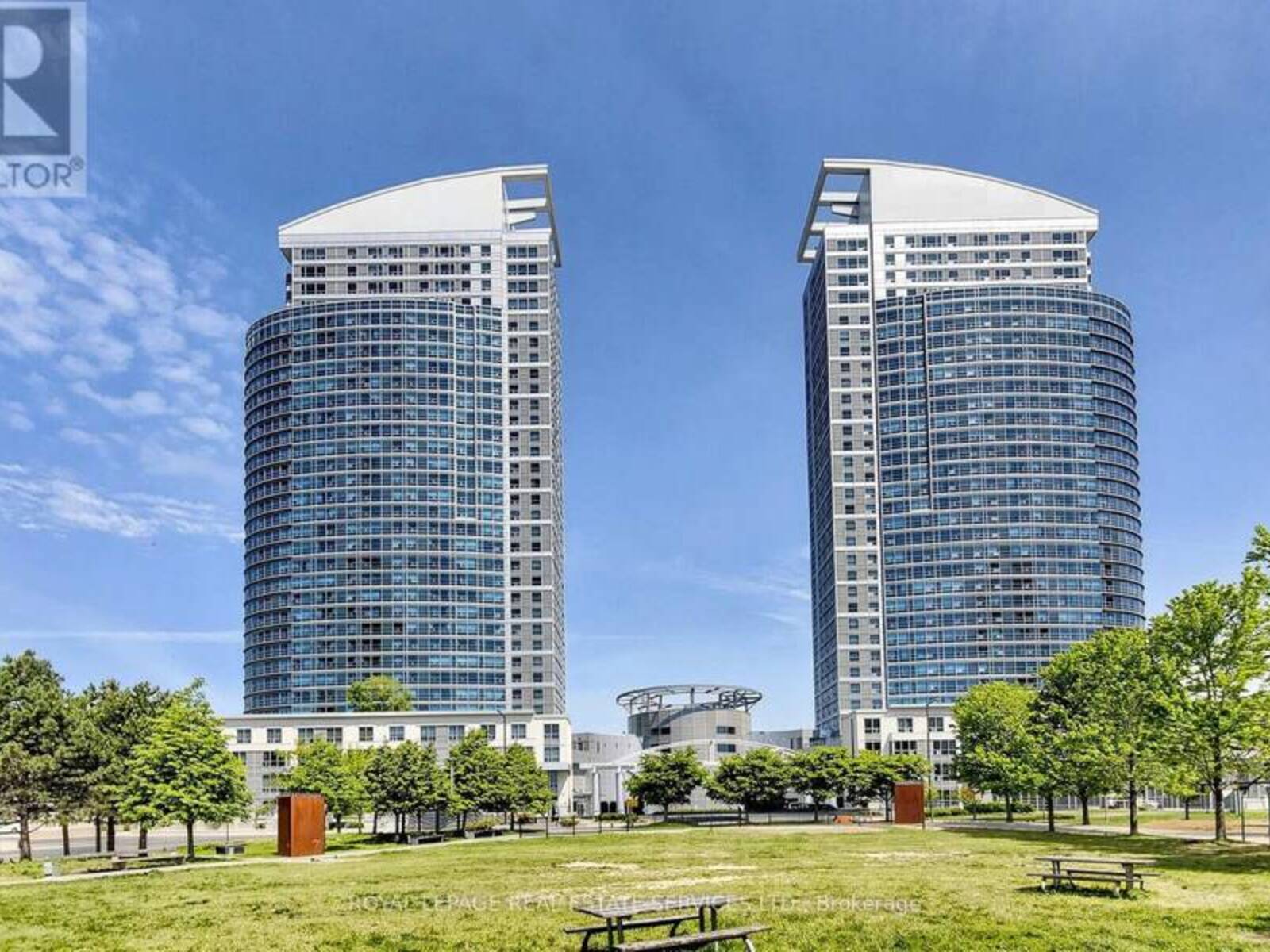 3503 - 38 LEE CENTRE DRIVE, Toronto, Ontario M1H 3J7