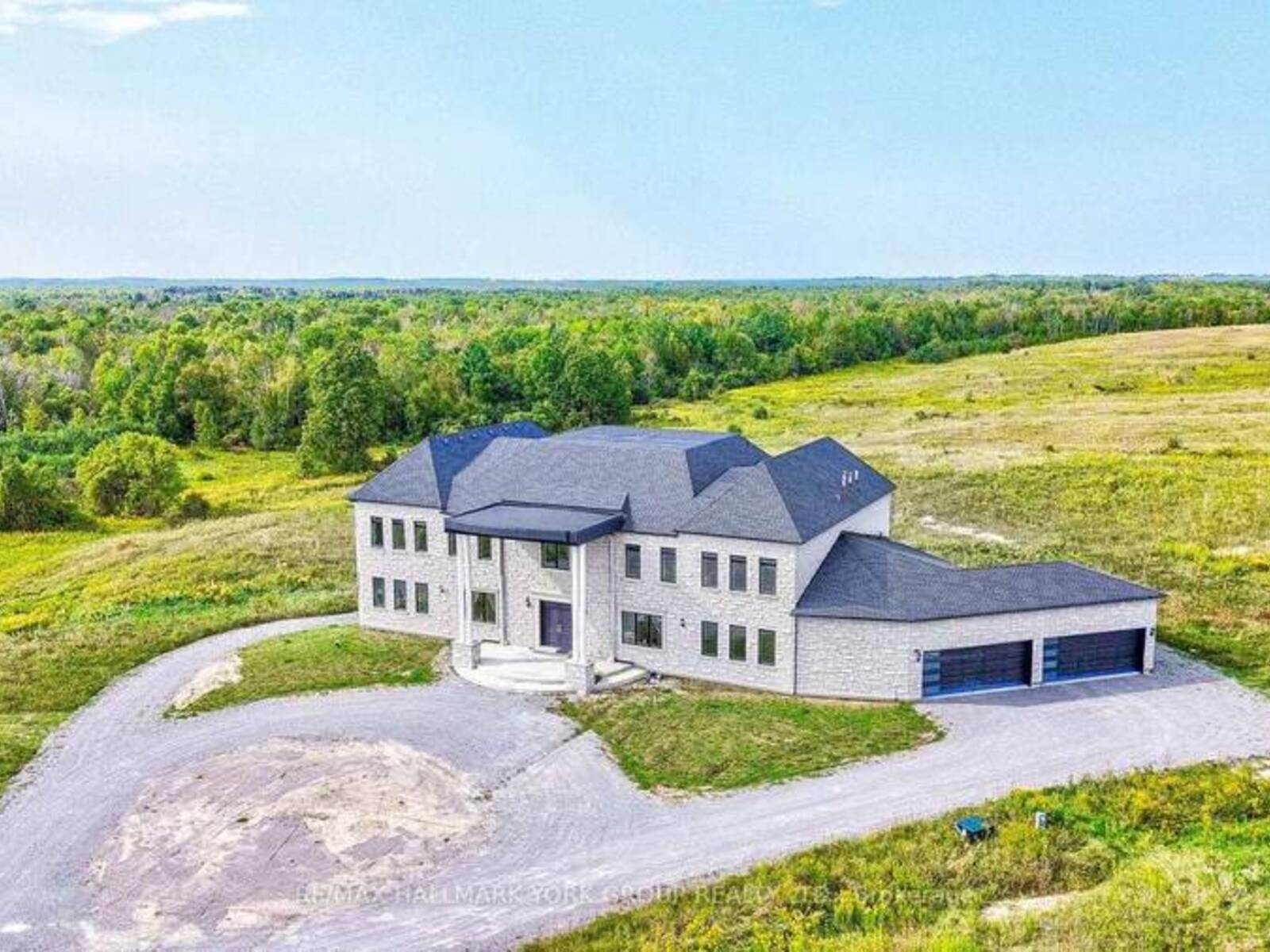 6196 RAVENSHOE ROAD, Georgina, Ontario L9P 1R2