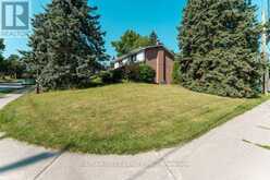 2 ROBINTER DRIVE | Toronto Ontario | Slide Image Four
