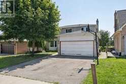 458 CHESTER AVENUE | Newmarket Ontario | Slide Image Two