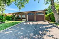 323 WARMINSTER DRIVE S | Oakville Ontario | Slide Image One