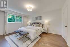 323 WARMINSTER DRIVE S | Oakville Ontario | Slide Image Thirty