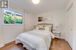 323 WARMINSTER DRIVE S | Oakville Ontario | Slide Image Thirty-eight