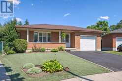 32 WARWICK COURT | Kitchener Ontario | Slide Image One