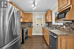 214 LANCASTER AVENUE | Newmarket Ontario | Slide Image Thirteen