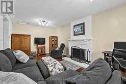 214 LANCASTER AVENUE | Newmarket Ontario | Slide Image Sixteen