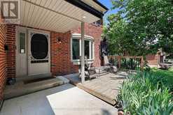 214 LANCASTER AVENUE | Newmarket Ontario | Slide Image Four