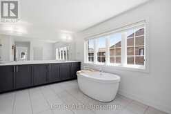 55 MARLENE JOHNSTON DRIVE | East Gwillimbury Ontario | Slide Image Nineteen