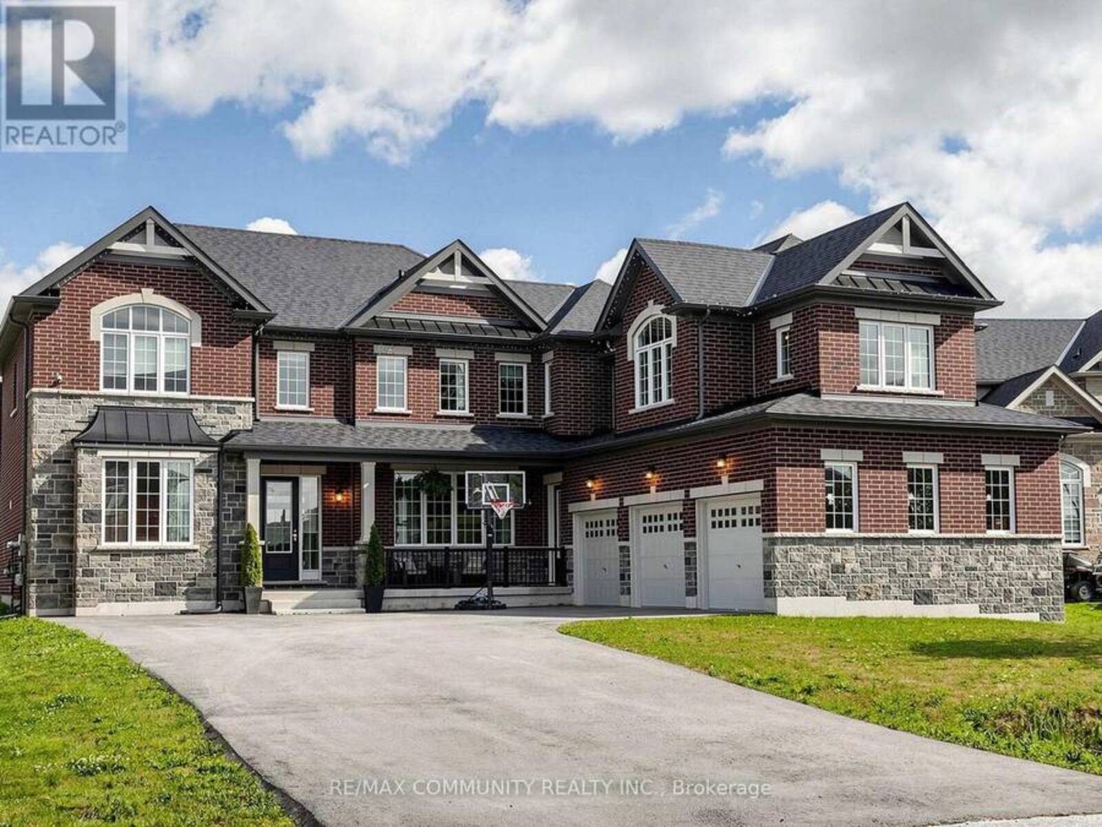 98 GOLDEN MEADOWS DRIVE, Peterborough, Ontario K9J 0K8