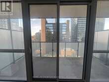 2106 - 15 GRENVILLE STREET | Toronto Ontario | Slide Image Thirteen