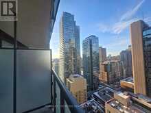 2106 - 15 GRENVILLE STREET | Toronto Ontario | Slide Image Fifteen