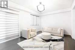 31 FREDERICK TAYLOR WAY | East Gwillimbury Ontario | Slide Image Nine