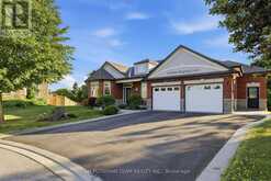 17 BURGUNDY COURT | Whitby Ontario | Slide Image Two