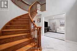 87 BONACRES AVENUE | Toronto Ontario | Slide Image Ten