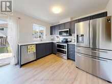 195 BANTING CRESCENT | Angus Ontario | Slide Image Three