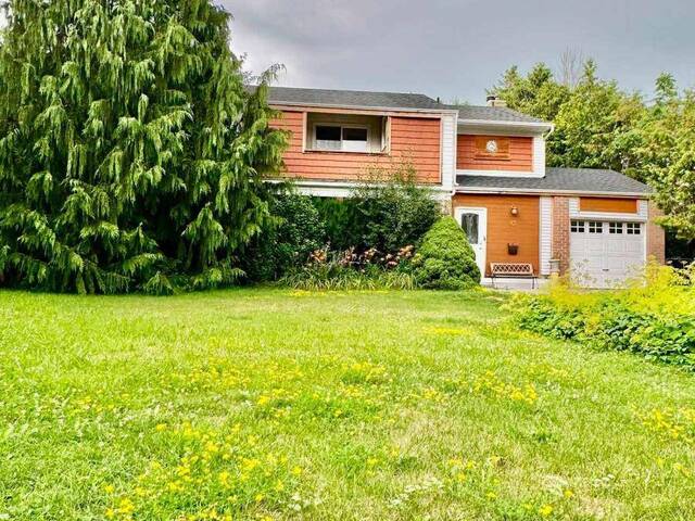 45 SANDUSKY CRESCENT Aurora Ontario, L4G 3N3 - Property For Sale