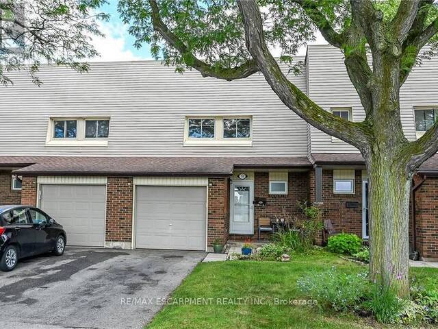 56 - 30 REGENT AVENUE Hamilton Ontario, L9B 1B3 - 4 Bedrooms Condo For Sale