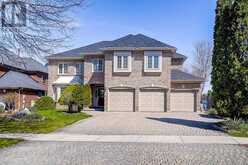 725 EXCELLER CIRCLE | Newmarket Ontario | Slide Image One