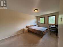 412 FREEMAN CRESCENT | Oakville Ontario | Slide Image Nineteen